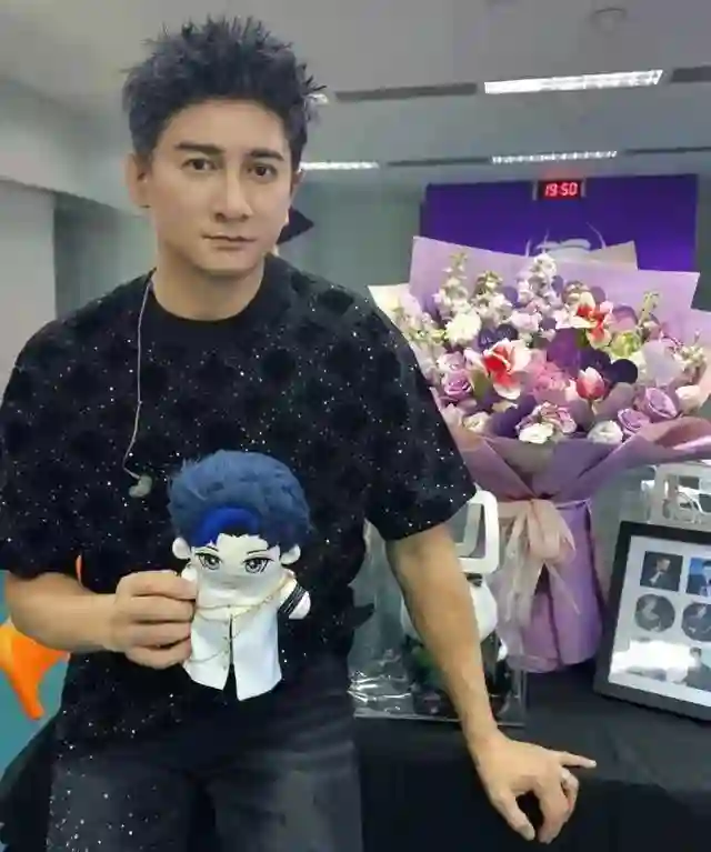 离婚传闻甚嚣尘上，“一言不发”的刘诗诗，终不再顾忌所谓的体面
