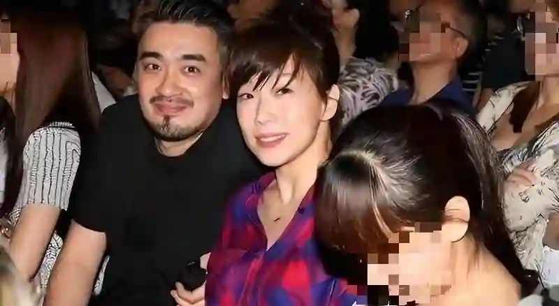 离婚21年，李宗盛早有娇妻，为何林忆莲仍不再婚？答案俗套又露骨