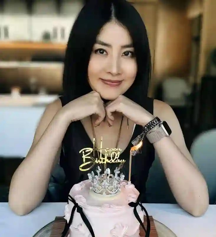 52岁陈慧琳忍了，54岁莫文蔚也忍了，54岁苏慧伦实在忍无可忍！