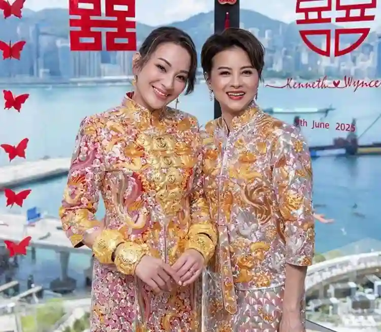 恭喜！香港知名星二代大婚，戴各种金器风光出嫁，去年宣布生女