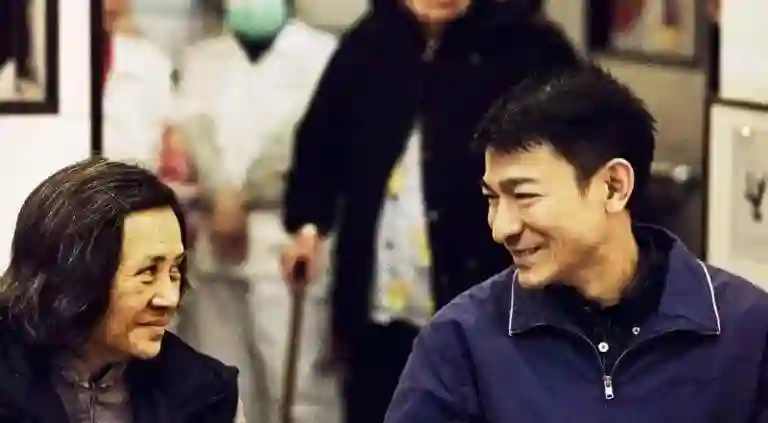 刘德华被女儿“炫爸”！天王宠女细节曝光，网友：这才是真正的父爱！