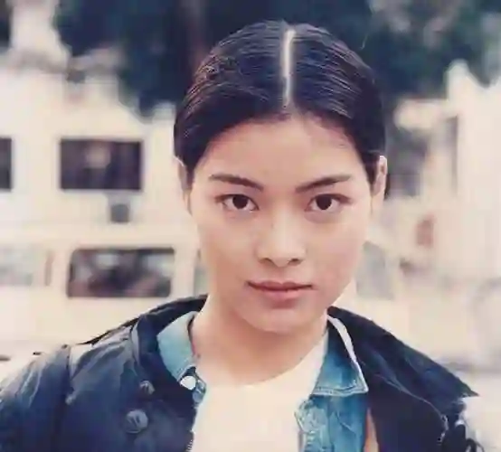 她是刘嘉玲“绑架案”替罪羊，因舆论被迫退圈，现58岁仍孤身一人
