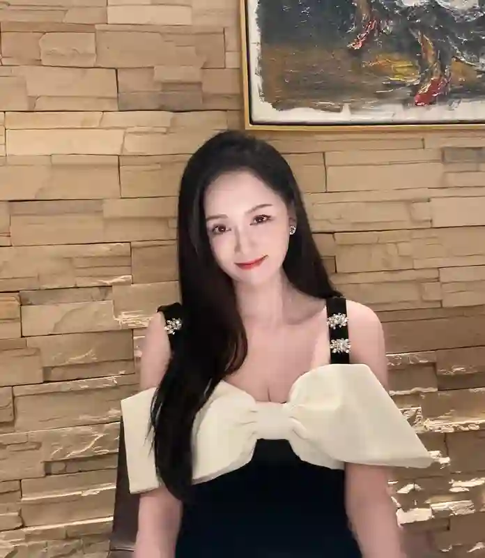 陈乔恩回应得盲肠炎上热搜被谩骂：现在骂人成本好低，老娘没想上这种热搜