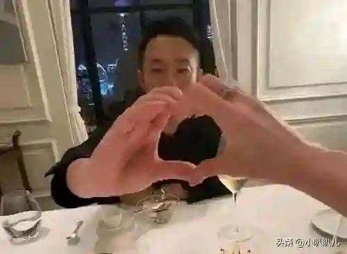 汪小菲开播，坦言自己瘦很多，替马筱梅说话，有这样另一半是幸运