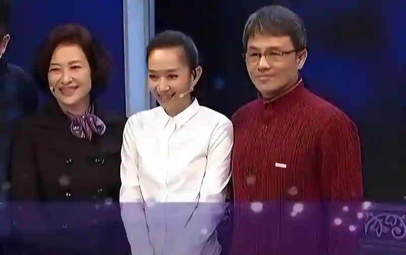 演员许娣：长相端庄秀丽，与丈夫恩爱43载，儿子儿媳都是圈内人
