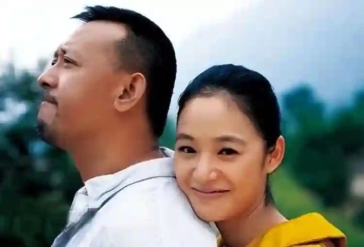 同是姜文的基因，将法国前妻女儿和周韵儿子放在一起，差距太明显