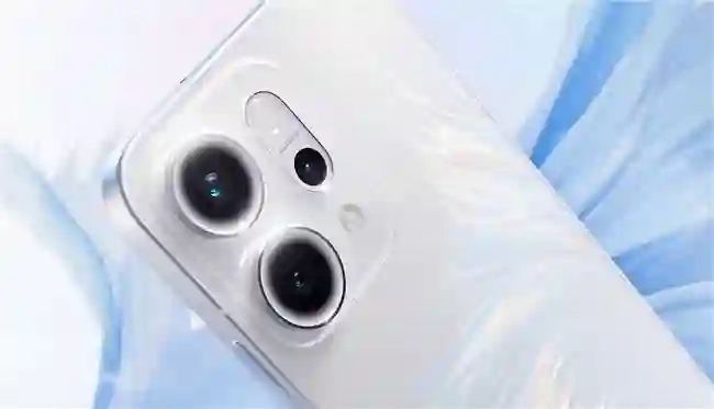 新品5月15日发布！宋雨琦与OPPO Reno14系列同框演绎生命力美学