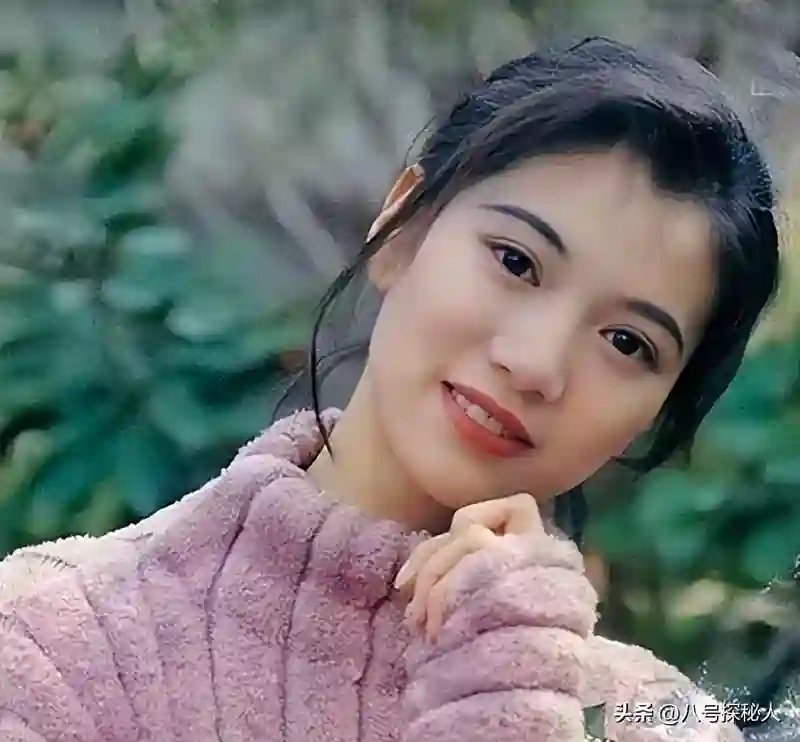 得罪成龙、骂过王晶，承认做“小三”，“霸王花”的人生有多豪横
