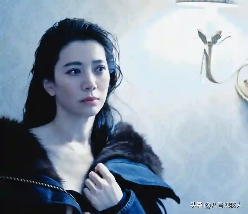 得罪成龙、骂过王晶，承认做“小三”，“霸王花”的人生有多豪横
