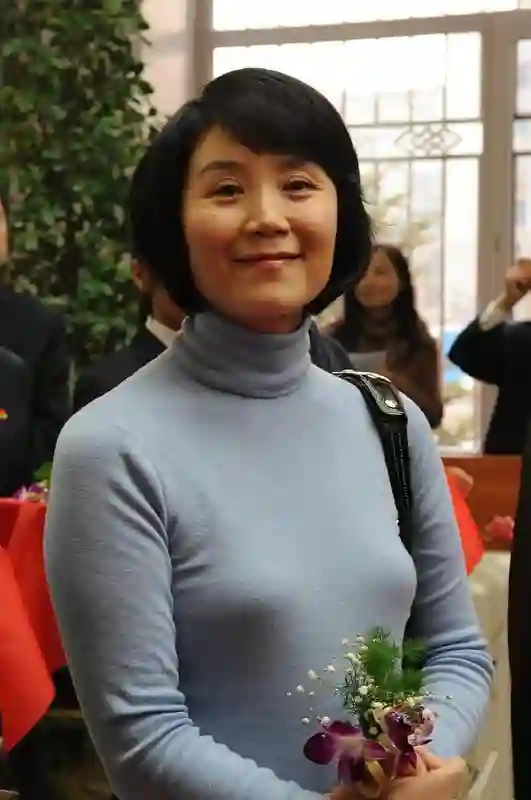 身家百亿坐拥北京一条街，陈道明得叫她姐，却因儿子“晚节不保”