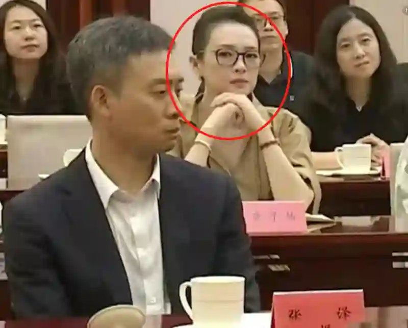 章子怡一觉醒来天塌了！知名导演曝一线女星耍大牌，网友细扒炸锅