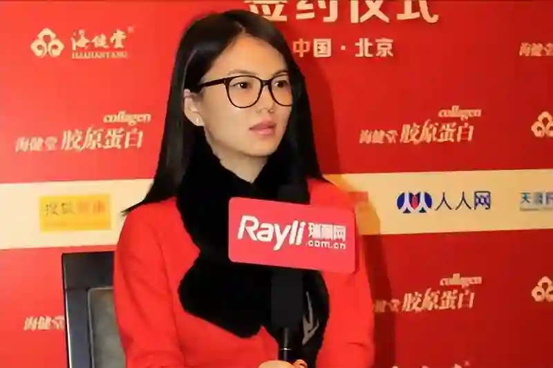 李湘真实照片被扒！没开美颜满脸黢黑，网友：胖得超乎想象！