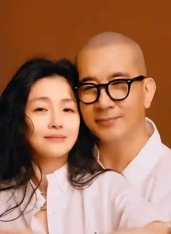 S妈曝大S雕像明年可落成，具俊晔天天去墓地陪伴，重情重义好男人