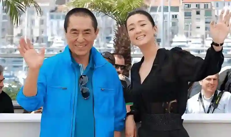 60岁巩俐惊艳身材，状态逆天吸睛，网友：谁还敢大吃特吃？
