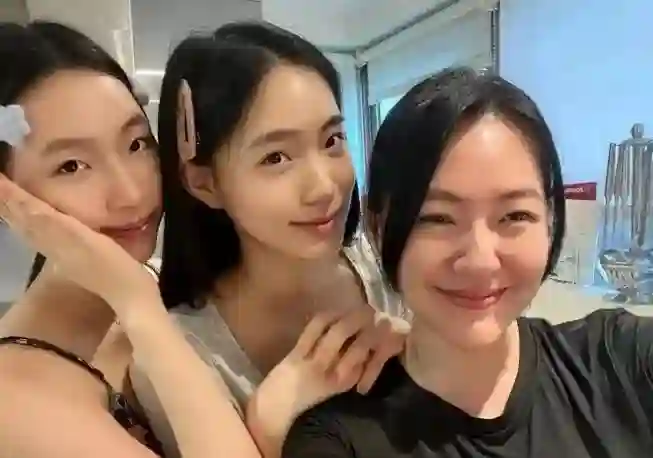 吴宗宪展开疯狂报复，下手比黄子佼还狠，小S三女儿惨遭“连坐”