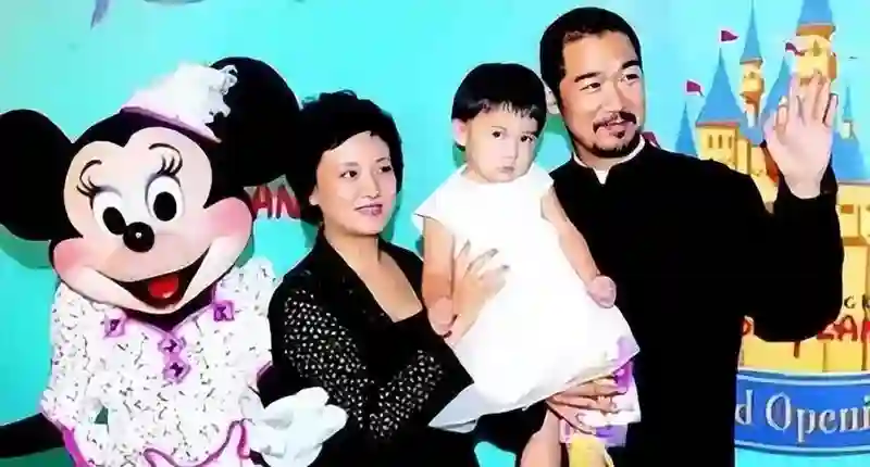 邓婕现状：离婚协议成她心中痛楚，继子不成器，养女愈发似丈夫