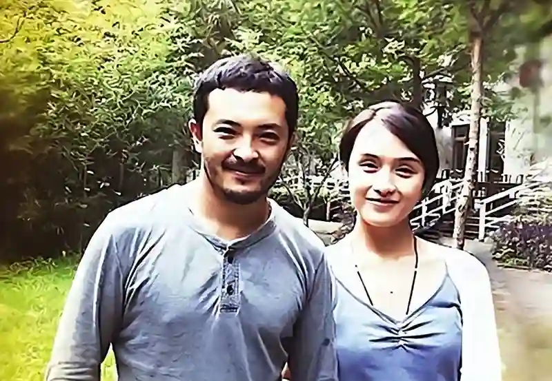 饶敏莉：17岁登上春晚，当老师“包养”影帝12年，如今却选择离婚