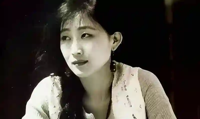 演员陈瑾：与哥哥约定一辈子不婚不育，却和62岁的巫刚在一起20年