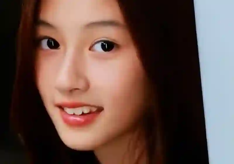 少女撞脸张柏芝走红，商演2小时疑赚8000元，被于正暗讽急于捞金