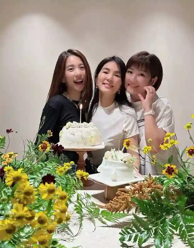 回忆杀来袭！SHE久违重聚为Ella庆生 二十余年情谊不变