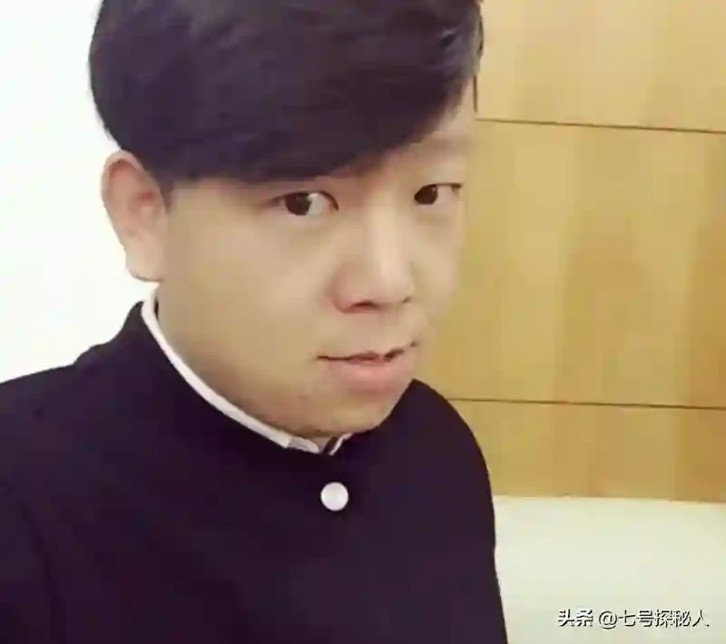成名后抛弃原配，与女粉丝结婚生娃的宋小宝，如今状况大不如前