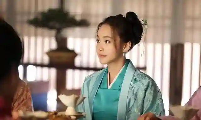 冻龄女神张佳宁拒认生父和舅舅张晓龙相依为命，今36岁情归高至霆