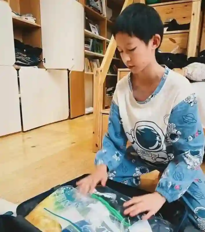 还记得姚晨的女儿小茉莉吗，腿也太长了吧