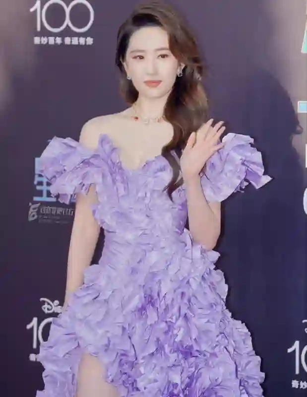刘亦菲打招呼，萌翻了整个娱乐圈！