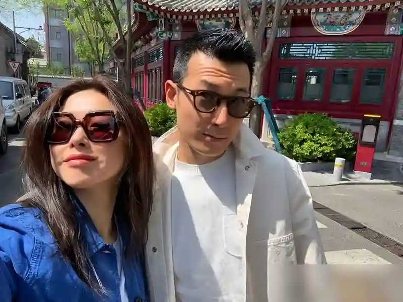 40岁朱珠全素自拍上热搜：这状态凭啥这么稳？