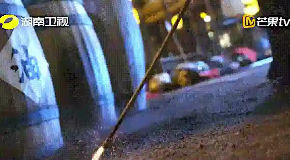 这两张脸谈恋爱，怎么可能有人反对？