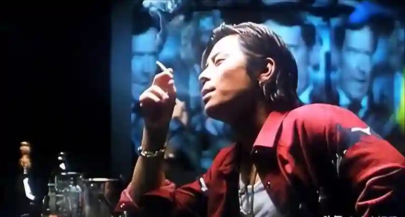 王杰是谁毒哑的？24年后王晶讲述“真相”，谢贤为此曾背黑锅多年