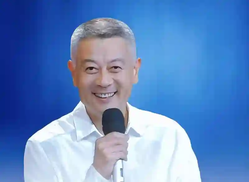 演员陈瑾：与哥哥约定一辈子不婚不育，却和62岁的巫刚在一起20年