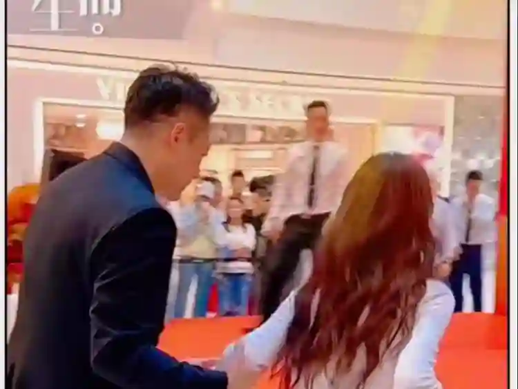 马筱梅疑似怀孕被坐实，张某颖终于闭嘴了，玥儿姐弟态度让人泪目