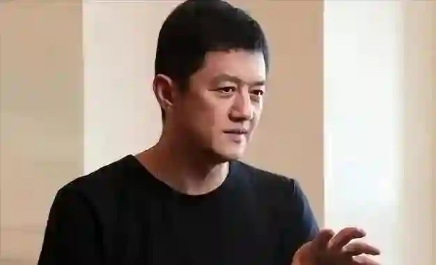 一场演唱会，意外曝光李嫣与窦靖童的真实关系，李亚鹏的话说对了
