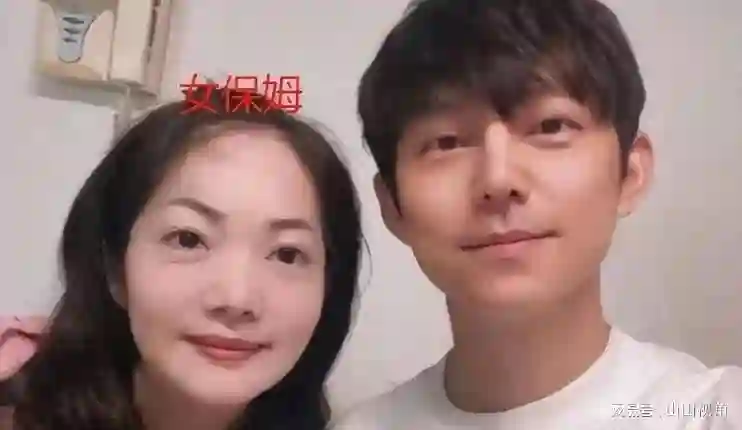 何炅“伪善面具”被撕碎？父母离世、无妻无子的他，到底做了什么