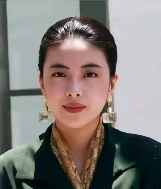 单眼皮也有绝世容颜，最美天王嫂年轻不输玉女掌门人，各位女神如同神仙打架