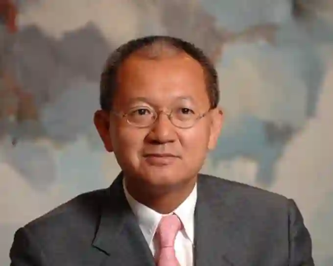 关之琳与刘嘉玲5次“宫斗”，叱咤情场30年，关之琳“输了”