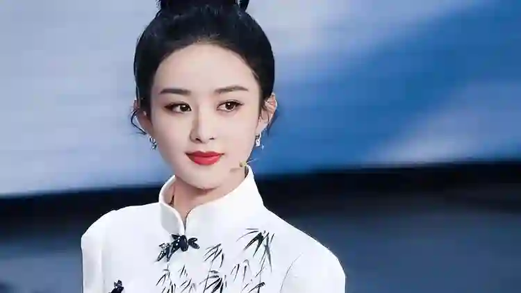 37岁的赵丽颖还在吃少女这碗饭，是后继无人，还是想在舒适圈躺平