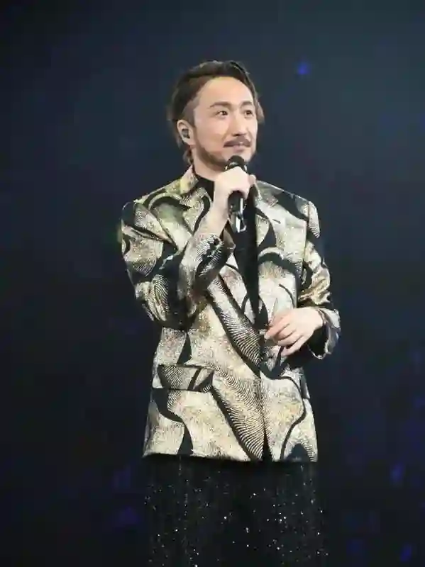 错过杨千嬅阿Sa后，郑中基与妻子闹上法庭，相爱13年，难体面收场