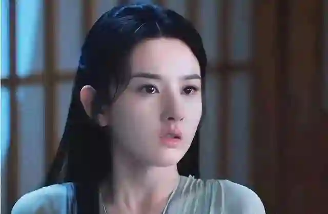 宋祖儿神似张柏芝到底算不算大美人？看她和杨幂的合照就有答案了