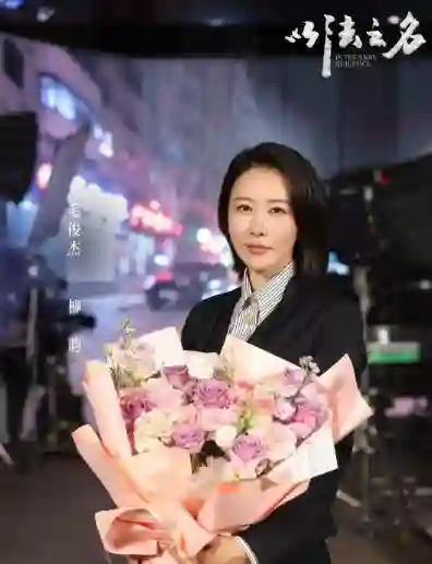 她靠“漂移臀”出圈，被骂15年不配演戏，如今42岁用一场戏杀疯了