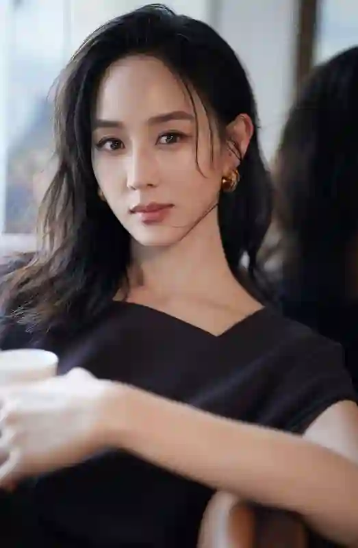 42岁张钧甯曾演749局“孙二娘”，跑龄长达17年，网友：年轻得像20几岁