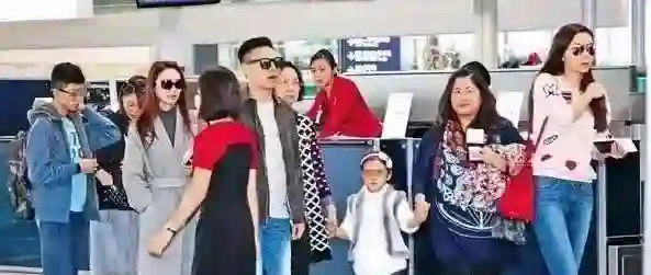 好久不见熊黛林，双胞胎女儿差距越来越大？