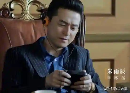 错过汤唯，负了姜妍，46岁靠张新成爆红重生