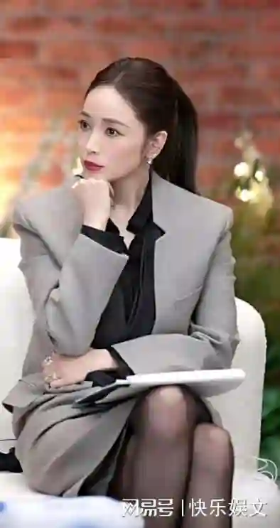 侯佩岑陈乔恩遭恐吓，台湾艺人的苦日子到来，但她们的市场在大陆