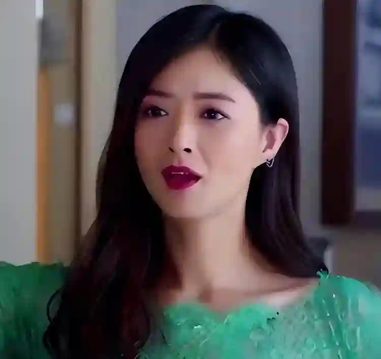 暴瘦脱相、毫无美感，这一次，谁都救不了被畸形审美毒害的蒋欣！