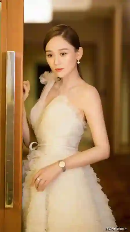 这也太馋人了！陈乔恩，这身材着实窈窕啊！