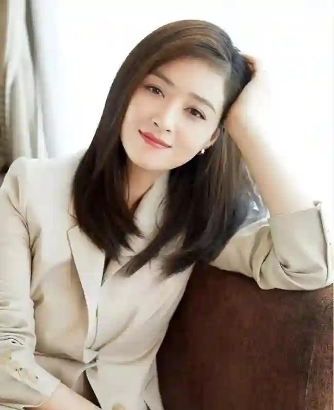 暴瘦脱相、毫无美感，这一次，谁都救不了被畸形审美毒害的蒋欣！