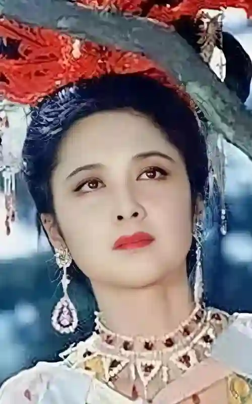 看了70岁林青霞和73岁朱琳近照，才明白大陆美人和台湾美人的区别