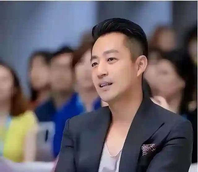 大S生前居住的豪宅要法拍，S妈心急找前女婿面谈，汪小菲不理会